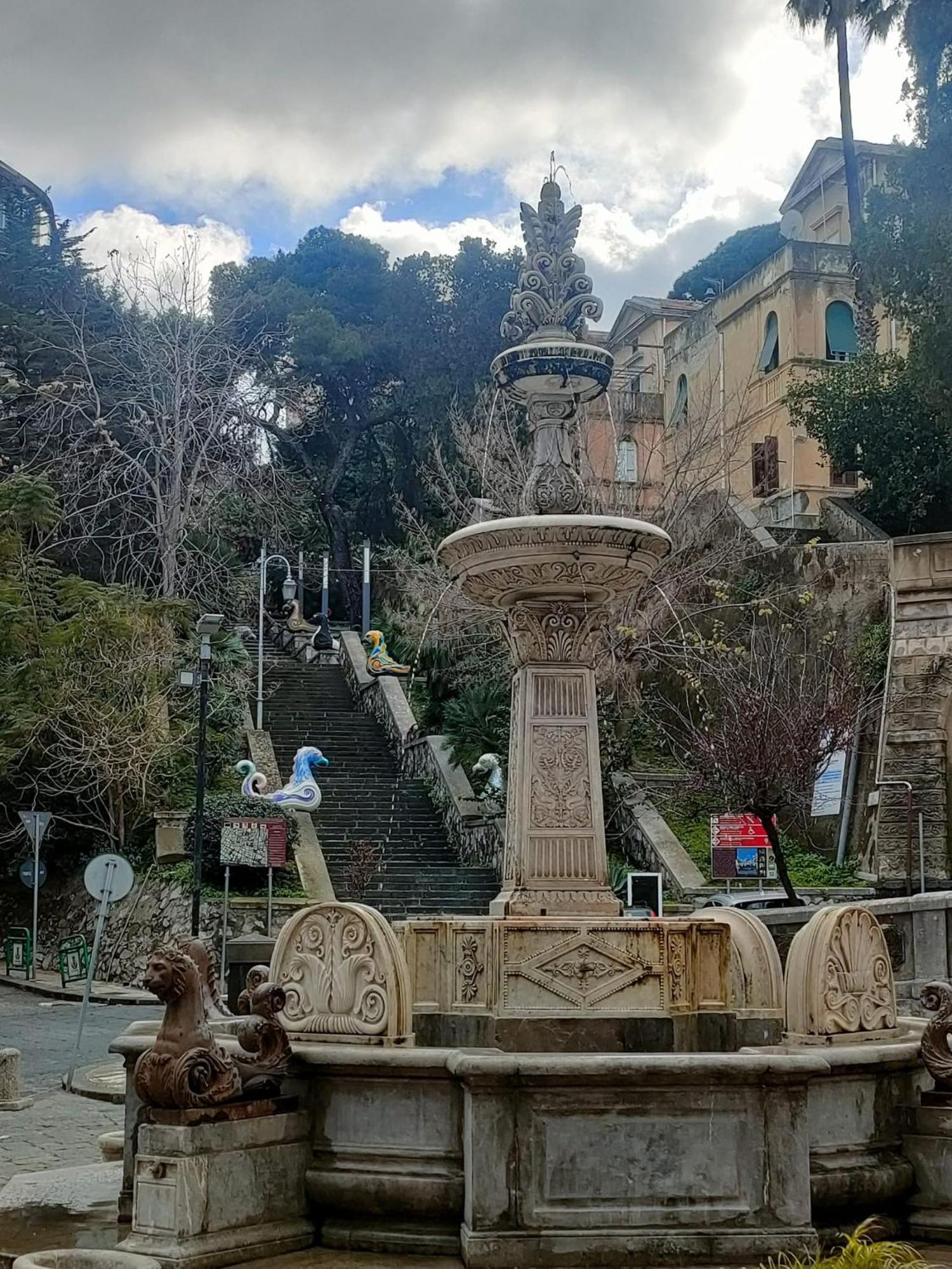 Fontana Falconieri Boutique Hotel Messina Exteriör bild